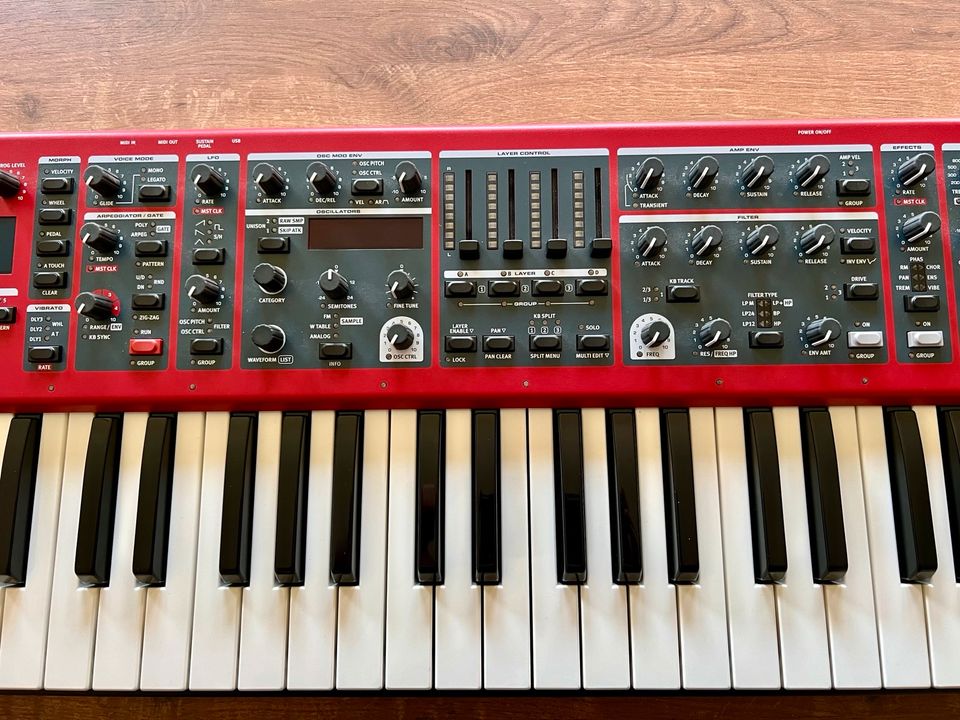 nord wave 2 (nordwave2) Synthesizer Digital Analog, 4Parts in Centrum