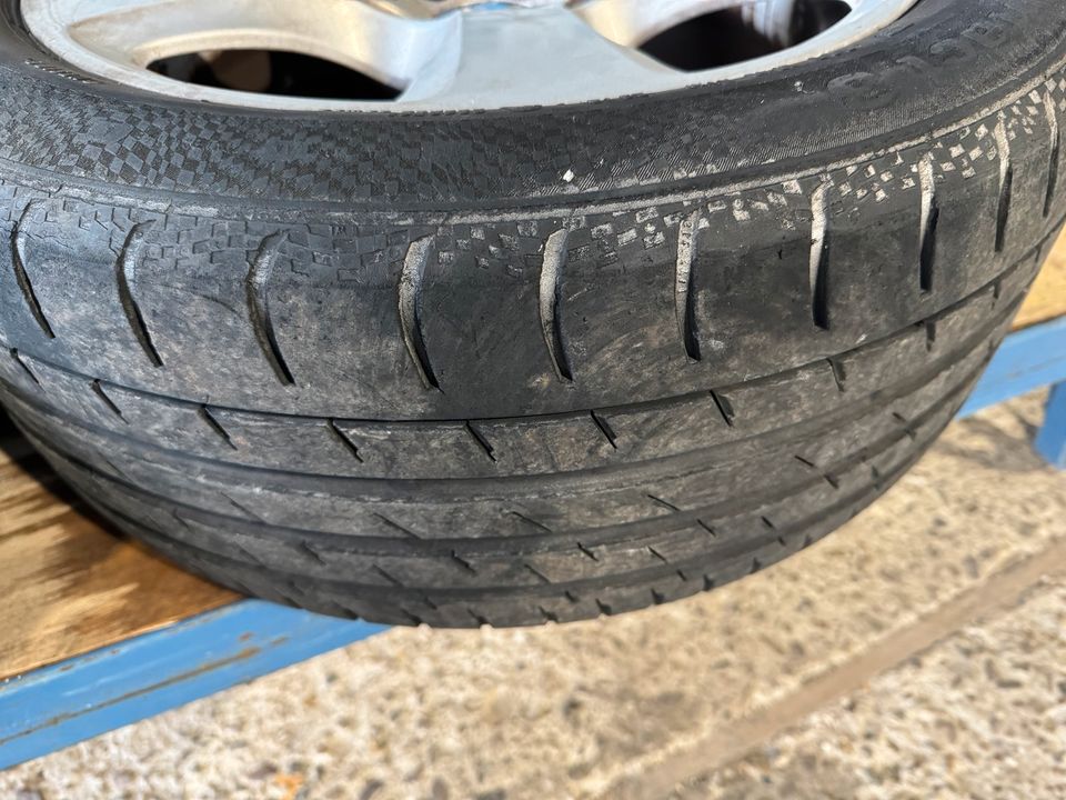 BMW E60 E61 5er Sommerreifen Alufelgen Reifen Felgen 225/50 R17 in Linnich