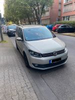 VW Touran TDI 1.6 Automatik AHK Frankfurt am Main - Sachsenhausen Vorschau
