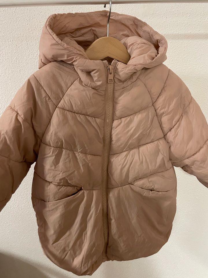 Mädchen Winterjacke Gr. 104 in Buchloe