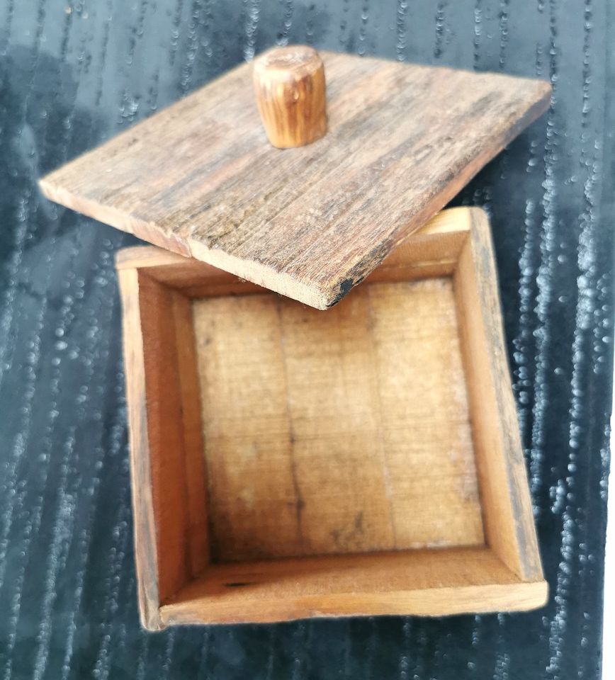 Holzkästchen Aufbewahrungsdose DIY Altholz bemalt in Xanten