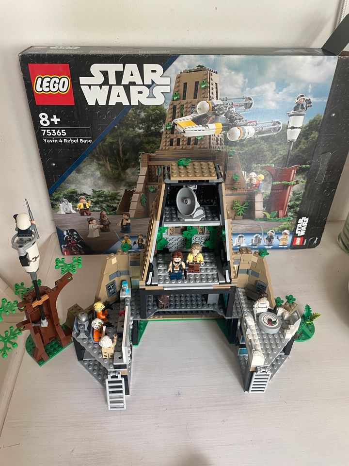 Lego 75365 Star Wars Yavin 4 Rebel Base in Bonn