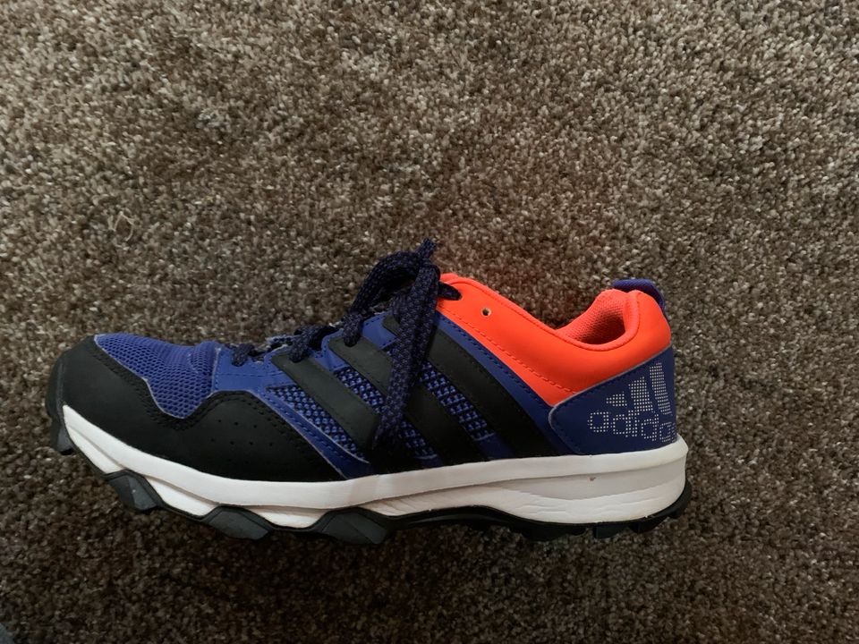 Adidas Schuhe, Größe 38 in Zell i. Fichtelgebirge
