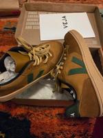 Veja Sneaker V10 Suede 42 Frankfurt am Main - Sachsenhausen Vorschau
