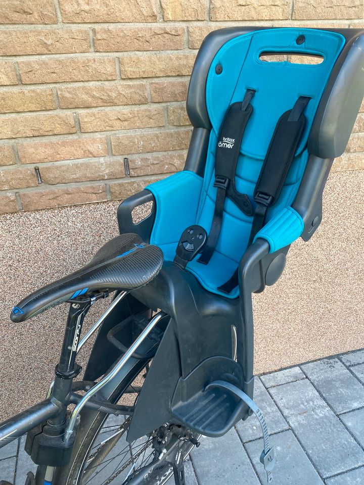 Fahrrad Kindersitz Römer Britax in Niddatal