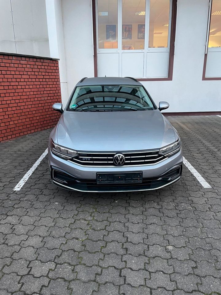 Volkswagen Passat Variant 1.4 TSI DSG GTE Variant in Langenfeld