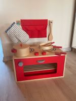 Portable Spielküche aus Holz mit viel Zubehör Nordrhein-Westfalen - Leverkusen Vorschau