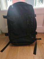 Schwarzer Reiserucksack mit Laptopfach und Klamottenfach Berlin - Zehlendorf Vorschau