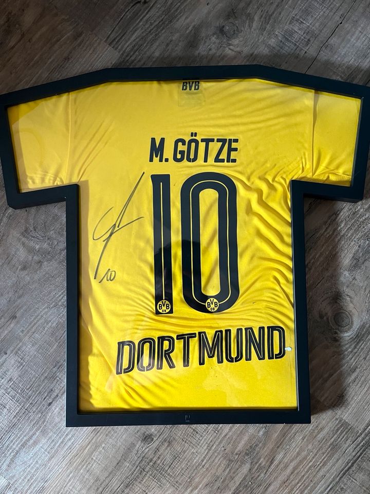 Mario Götze Unterschrift in Staßfurt