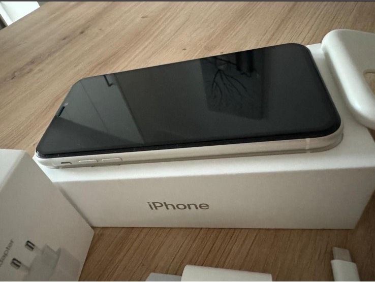 Apple iPhone weiß 128 GB in Lingen (Ems)