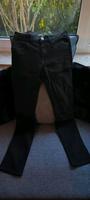 2 x skinny Jeans in Größe 27/30, schwarz De Facto und grau FSBN Bayern - Eichenau Vorschau