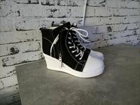 Sneaker mit Keilabsatz Größe 40 Sachsen - Freiberg Vorschau