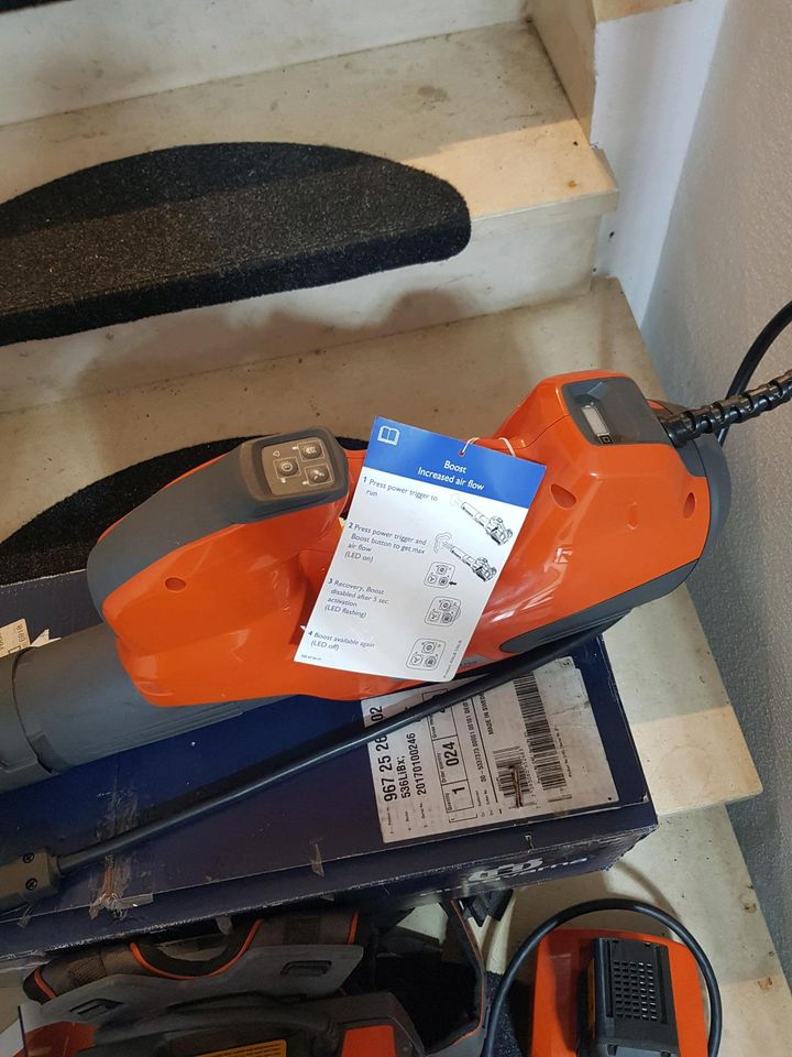 NEU! Husqvarna 536LiBX Akku Laubbläser + BLi 950X Akku + Zubehör in Emmerzhausen