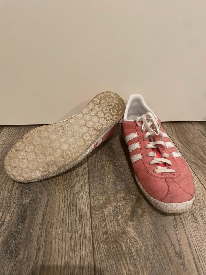 Adidas Gazelle rosa pink Größe 38 2/3 in Scheeßel