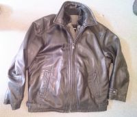 tolle BMW lederjacke m. rausnehmb. Innenfutter Gr. XL, wie neu Berlin - Wilmersdorf Vorschau