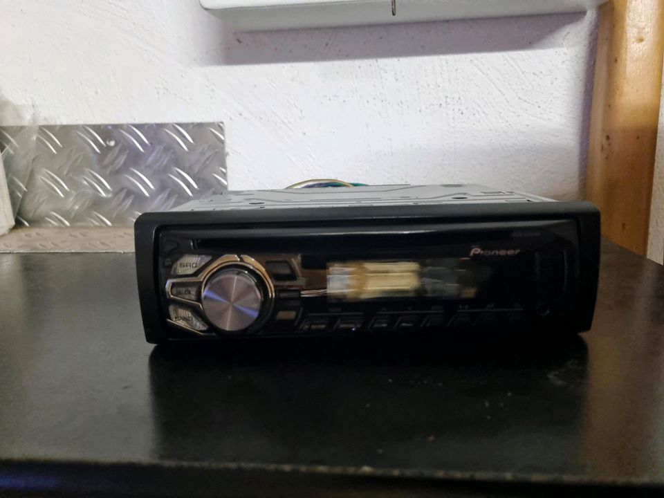 Autoradio (AUX+USB) Pioneer in Wachtberg