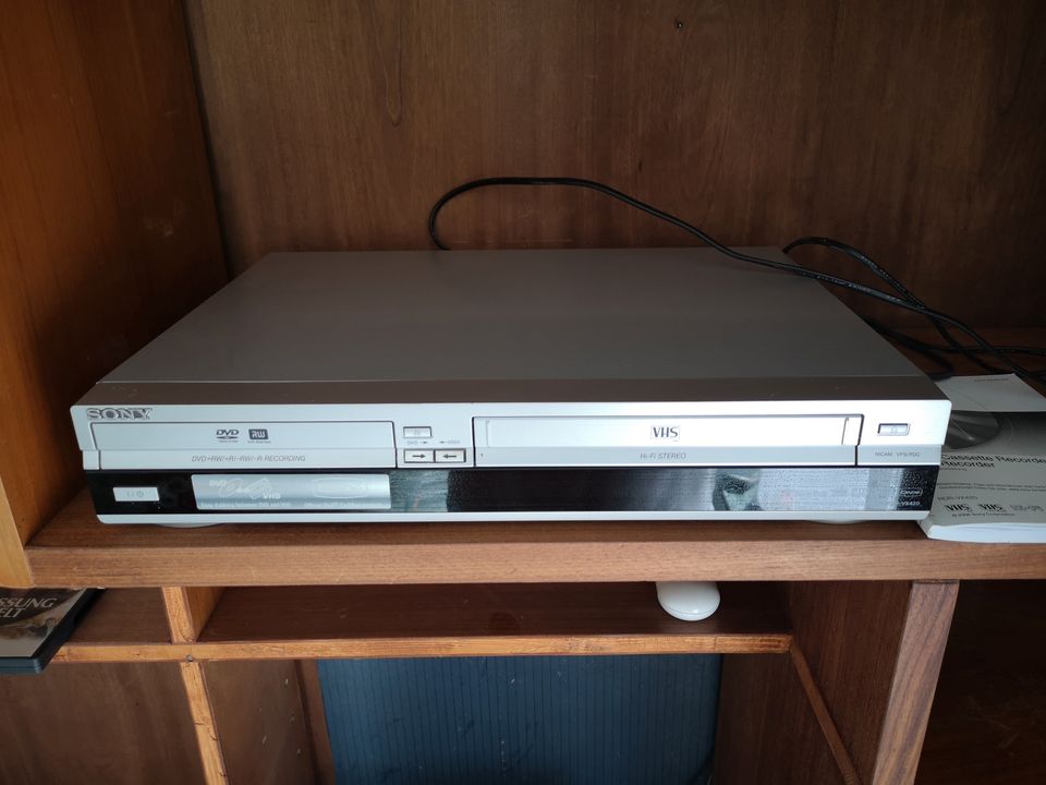 Recorder DVD und VHS - Sony RDR-VX420 in Tiefenbach