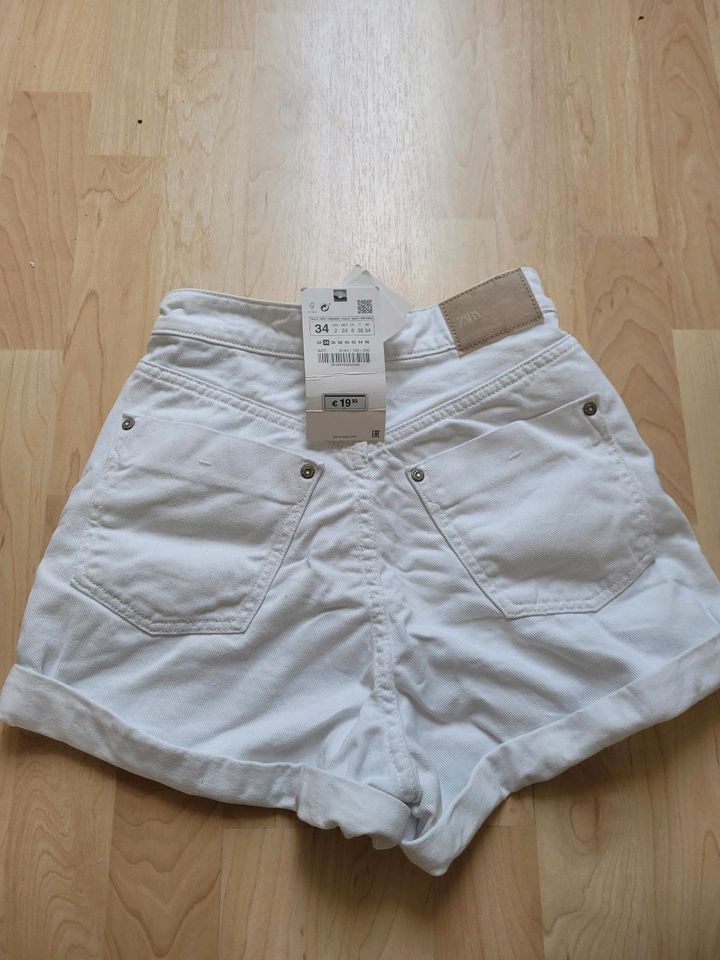 Zara Jeans kurze Hose Hotpants in weiß in XS/34 neu mit Etikett in Hochspeyer