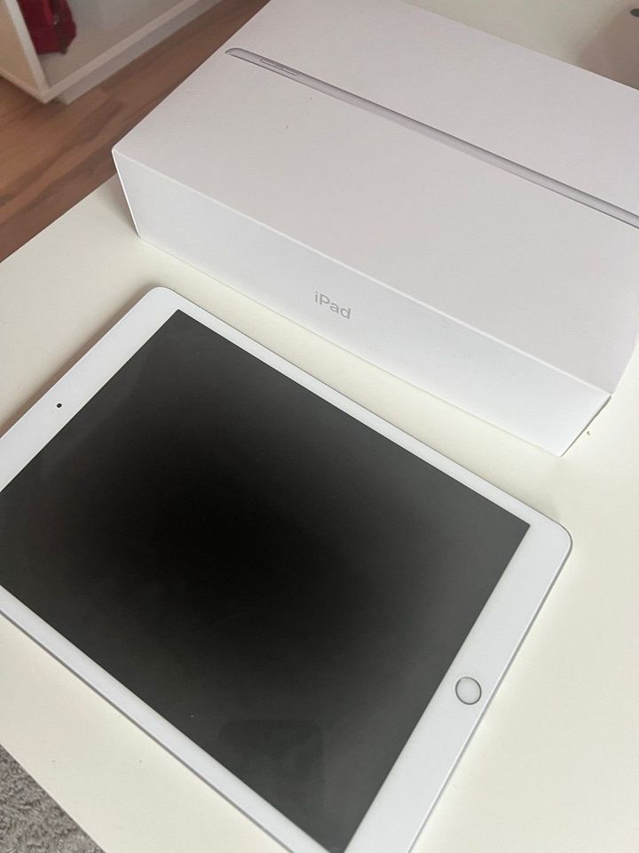 iPad (7th Generation) 128 GB defekt in Remlingen