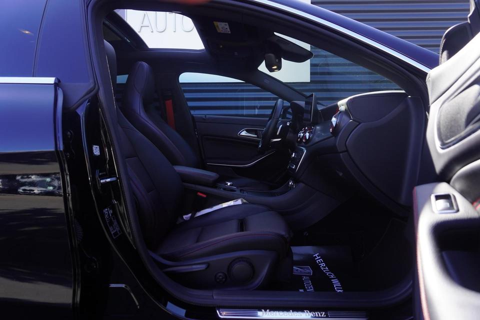 Mercedes-Benz CLA 250 SHOOTING-BRAKE|4MATIC|AMG-LINE|PANO|LED in Monheim am Rhein