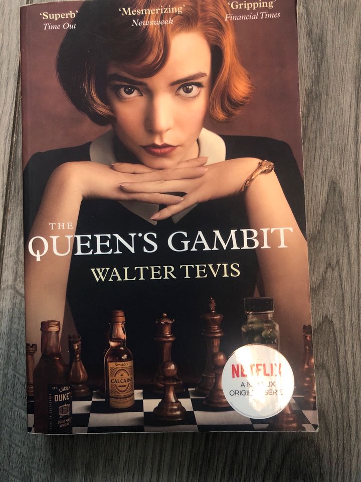 Buch: Queens Gambit auf Englich in Bremen