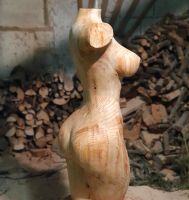 Statue Skulptur Frau Torso Holzkunst Motorsäge Bayern - Wassertrüdingen Vorschau