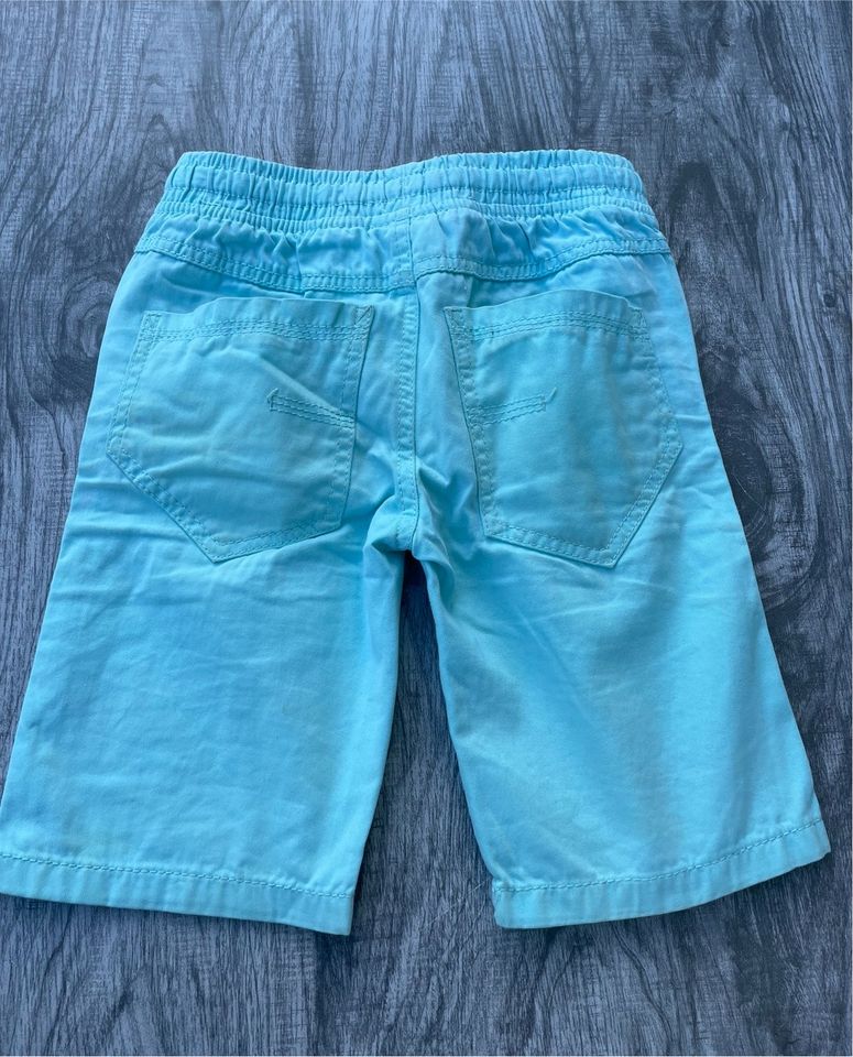 Hellblaue Shorts • kurze Hose • Topolino • Gr.116 in Neu-Anspach