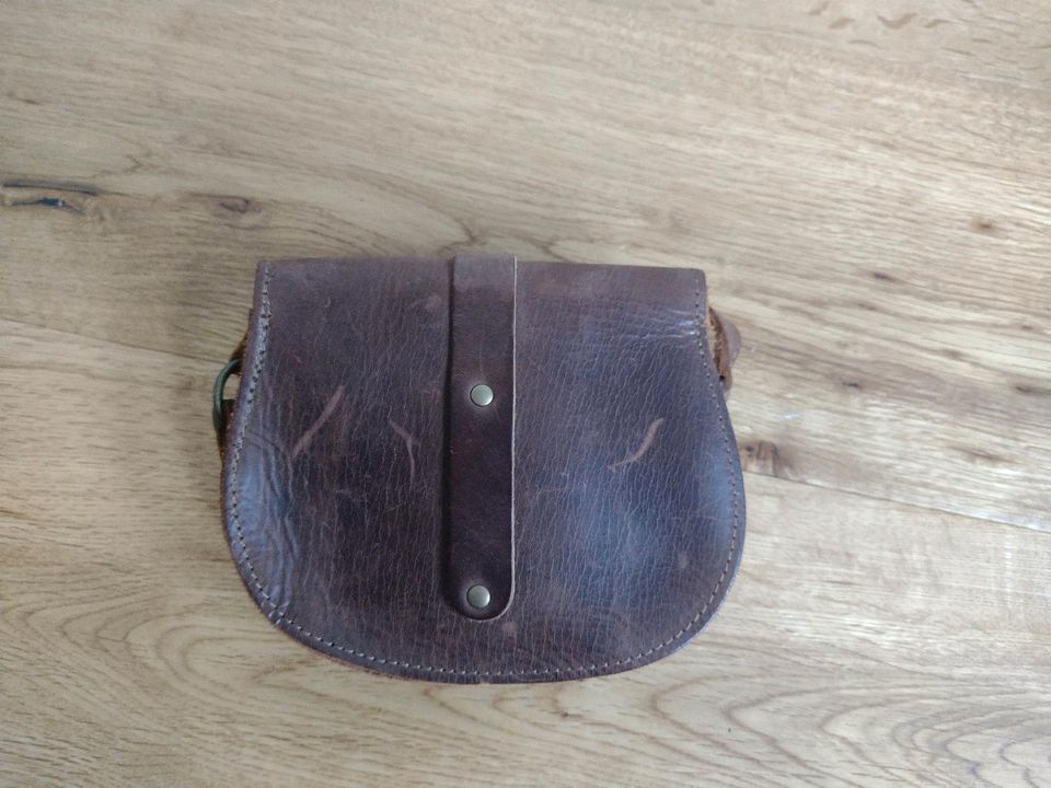 Kleine Echtleder Handtasche in Castrop-Rauxel