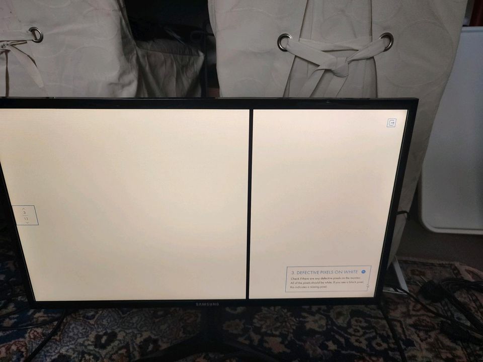 Samsung monitor 24 Zoll hdmi VGA, teildefekt in Offenbach