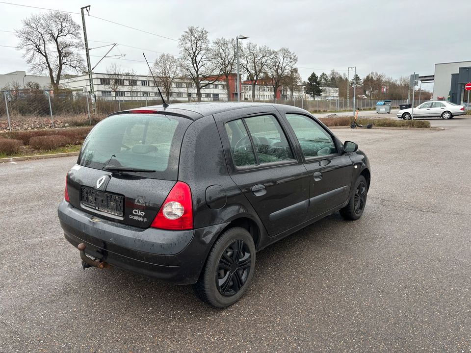 Renault Clio Campus 1.2 Liter 75 PS 5 Türer Klima Ez 2006 in Donaueschingen