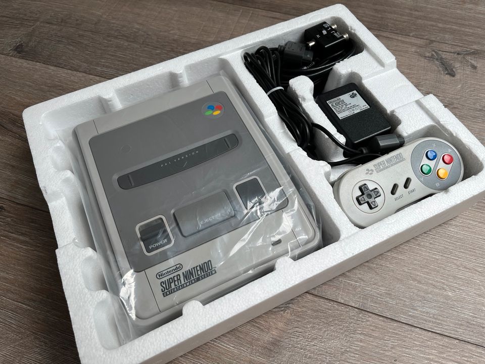 Super Nintendo SNES Power Station OVP CiB Box SAMMLERZUSTAND in Weinsberg