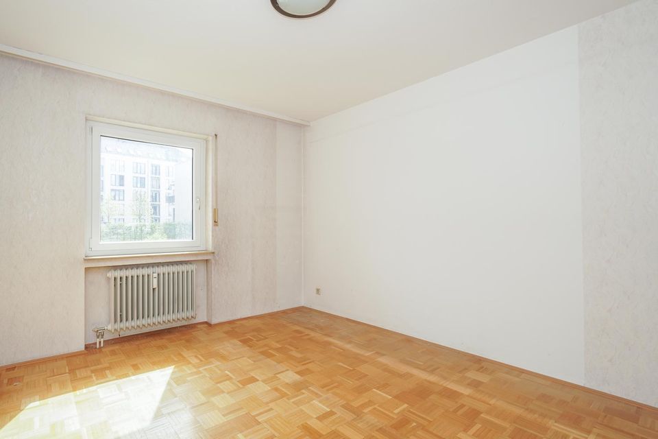 Sanierungswohnung mit Süd-Balkon und Wohlfühl-Potenzial in Nürnberg (Mittelfr)