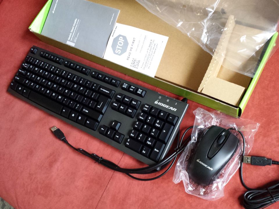 NEU,3 Stück,Tastatur-Maus-Set, USB, Wassergeschützt.Top Qualität. in Velbert
