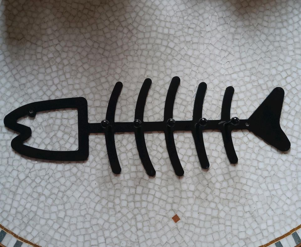 Hakenleiste schwarz Fisch 50 cm Garderobenleiste in Emmendingen