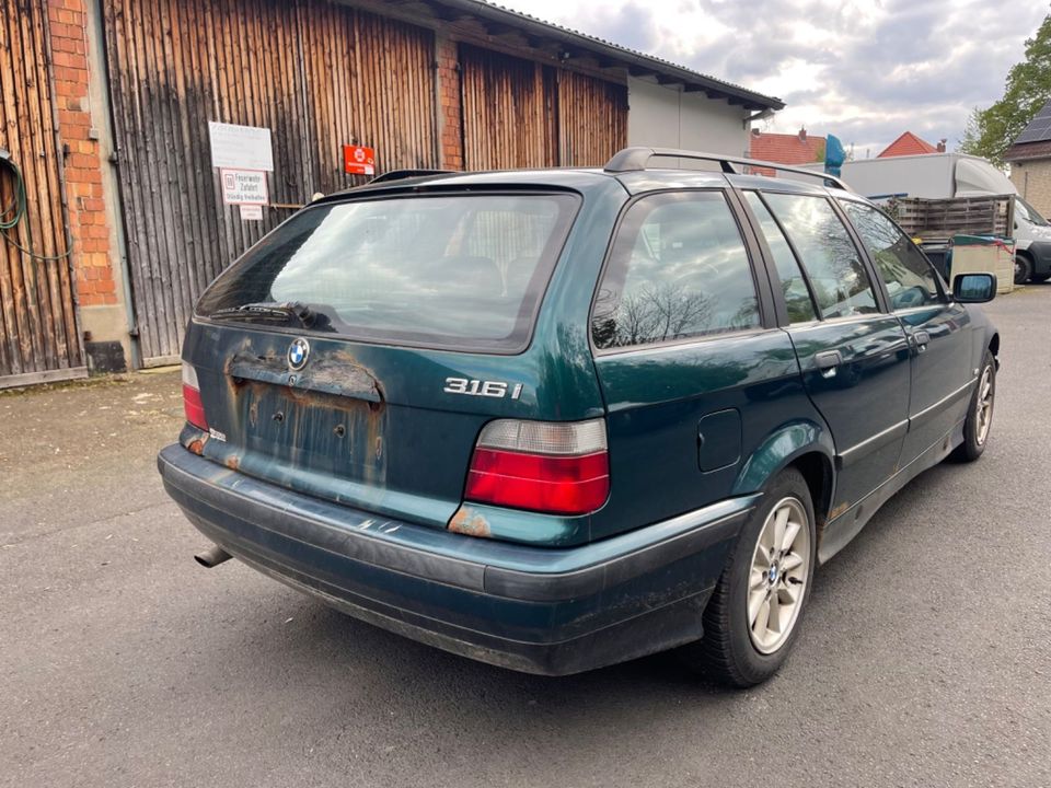 BMW 316 i Schiebedach 1 Hand TÜV 06/2024 in Göttingen