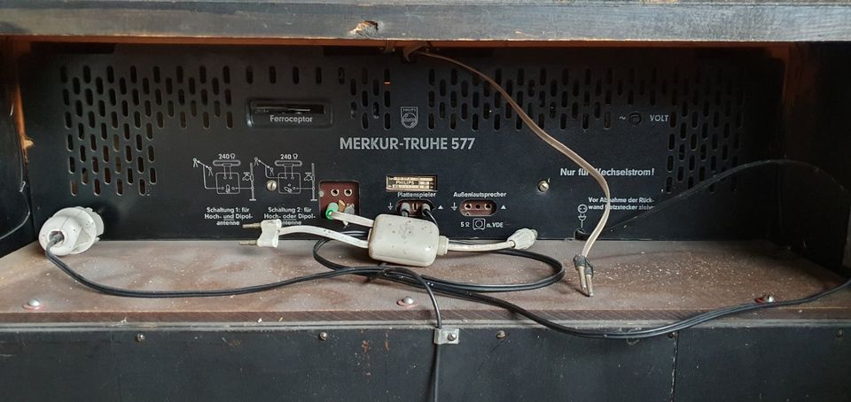 Philips Merkur Truhe 577, reparaturbedürftig in Nüdlingen