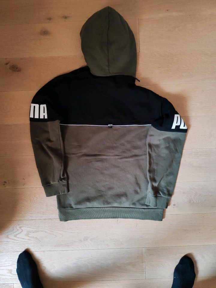 Puma Hoodie Gr. S in Solingen