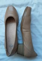 Caprice Pumps on Air beige/nudefarben Größe 40 Echtleder Nordrhein-Westfalen - Meerbusch Vorschau