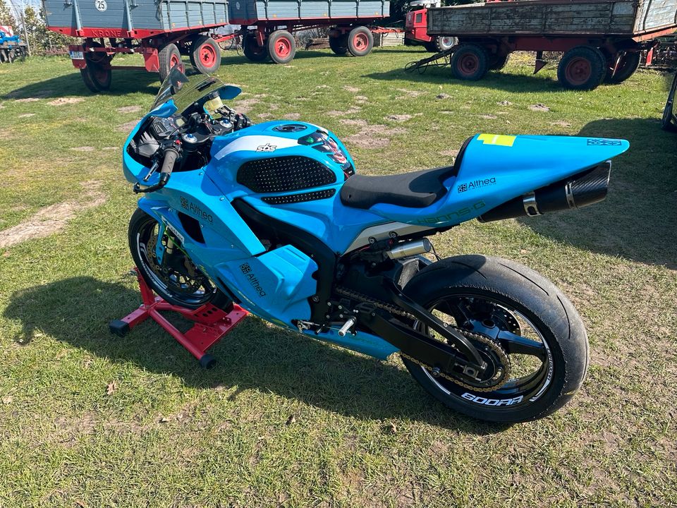 Honda CBR 600 RR PC40 Racebike Trackbike Rennstrecke in Stade