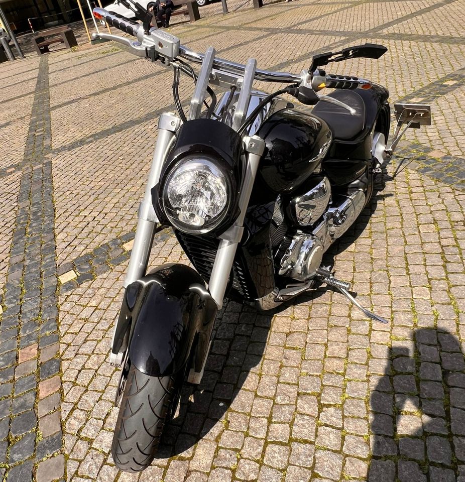 Suzuki Intruder M 1800 R Chopper/Cruiser in Neuss