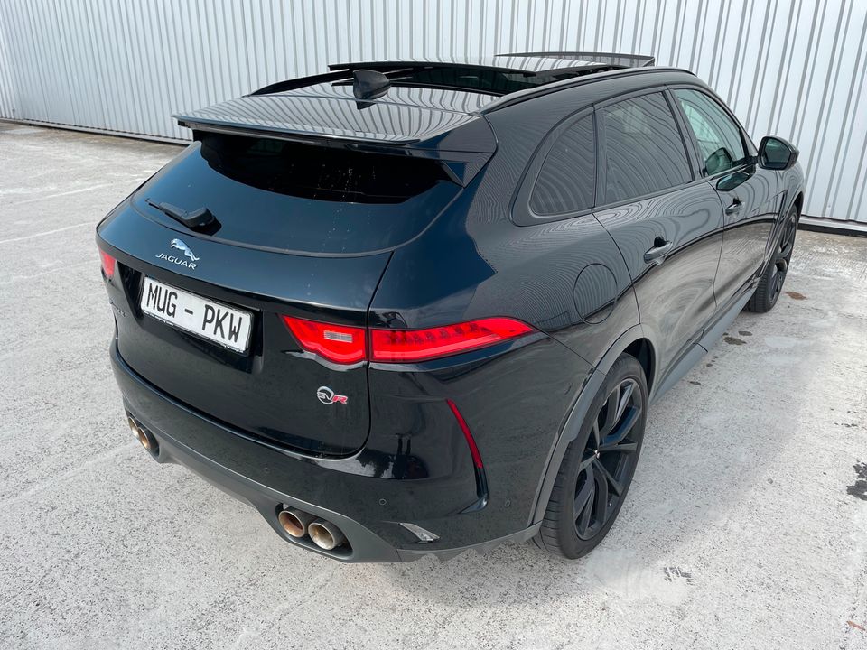 Jaguar F-PACE SVR AWD V8 550PS*22"-Klappe-Panorama* in Emden