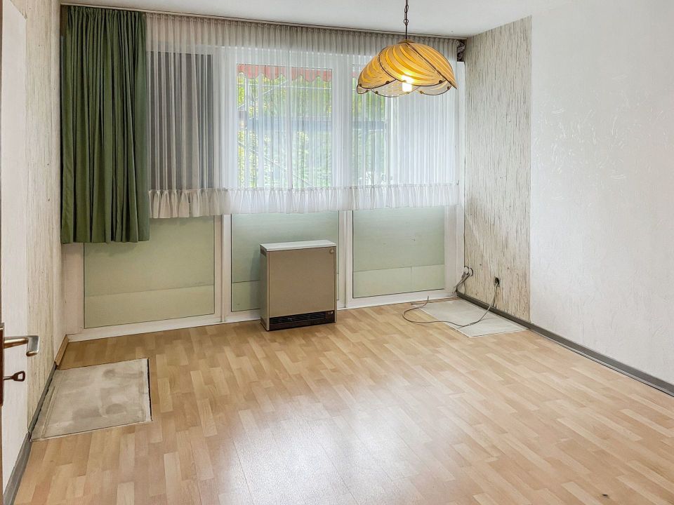 Essen-Überruhr-Holthausen, jetzt modernisieren und einziehen, gut geschnittene 3,5-Zimmer-ETW in Essen