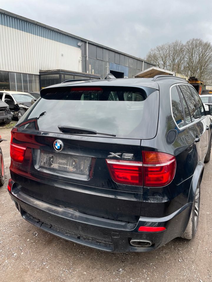 Schlachtfest BMW X5 Xdrive Haube Stoßstange Kotflügel Türen Heck in Dorsten