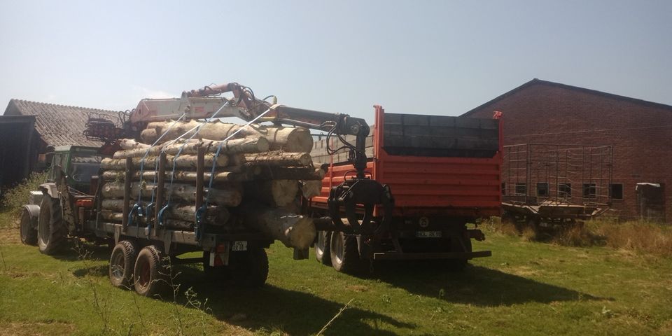 Rückewagen mit Kran Atlas in Hehlen