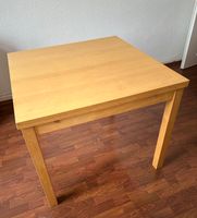 Praktischer Bjursta Tisch 90 x 90 cm zum Ausziehen 90 x 170 cm Frankfurt am Main - Bockenheim Vorschau