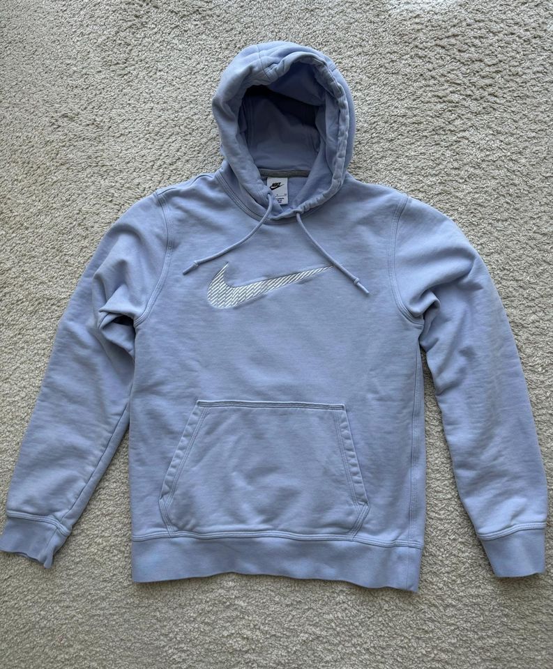 Nike Hoodie Größe S in Lenting