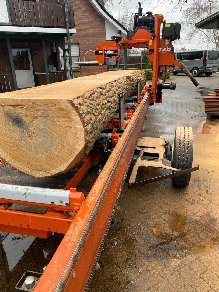 Mobiles Sägewerk, Wood-Mizer ,Baumstämme ,Lohnschnitt in Garrel