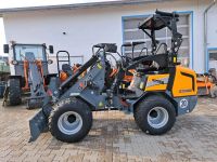 Radlader Hoflader GIANT G 2500 Lader Hoftrac Trac Hof Schlepper Bayern - Obertaufkirchen Vorschau