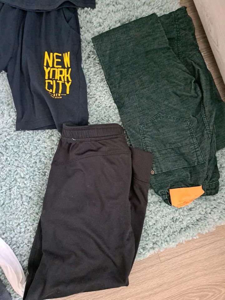 Kleidungspaket Gr.134/140 Junge Adidas Ralph Lauren H&M Joggingho in Düsseldorf