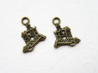 21 Charm Anhänger bronze Metall Schloß Burg Spaten 11x 18 mm Nordrhein-Westfalen - Siegen Vorschau